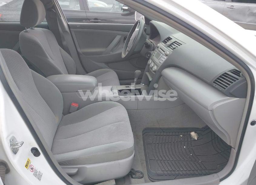 Photo 5 of 2011 Toyota Camry LE (VIN 4T1BF3EK1BU767351)