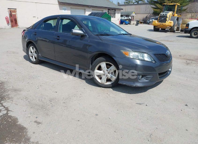 2011 Toyota Camry SE (VIN 4T1BF3EK1BU777720) main photo