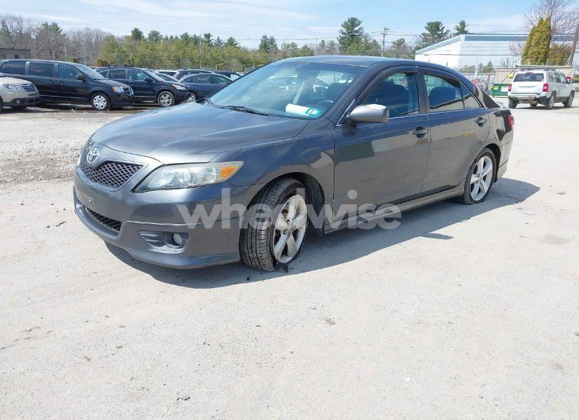 Photo 2 of 2011 Toyota Camry SE (VIN 4T1BF3EK1BU777720)