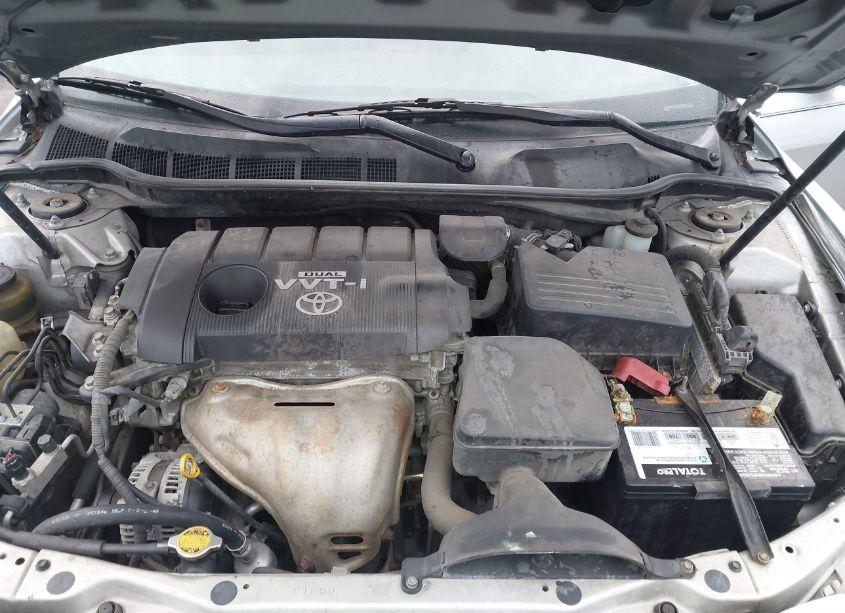 Photo 10 of 2010 Toyota Camry LE (VIN 4T1BF3EK2AU015530)