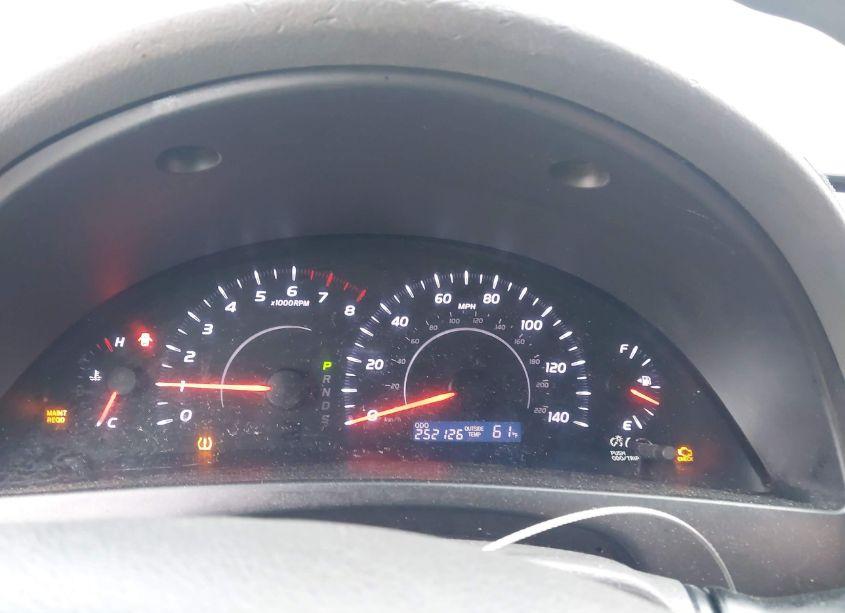 Photo 7 of 2010 Toyota Camry LE (VIN 4T1BF3EK2AU015530)