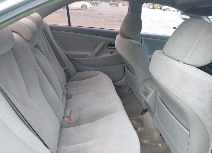 Photo 8 of 2010 Toyota Camry LE (VIN 4T1BF3EK2AU015530)