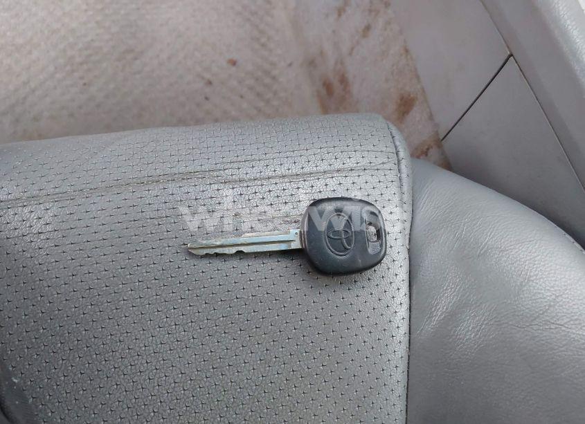 Photo 11 of 2010 Toyota Camry SE (VIN 4T1BF3EK2AU022591)