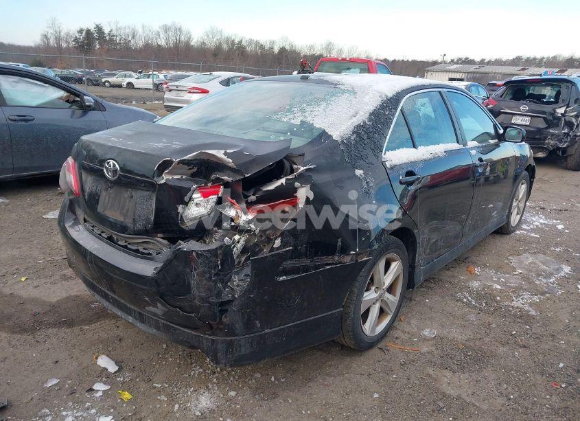Photo 4 of 2010 Toyota Camry SE (VIN 4T1BF3EK2AU022591)