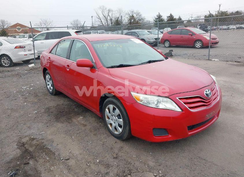 2010 Toyota Camry LE (VIN 4T1BF3EK2AU033168) main photo