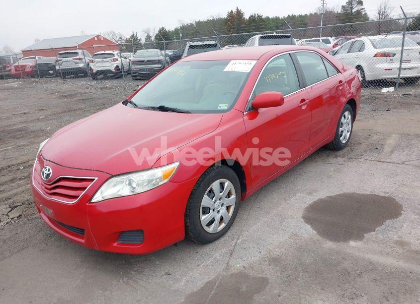 Photo 2 of 2010 Toyota Camry LE (VIN 4T1BF3EK2AU033168)