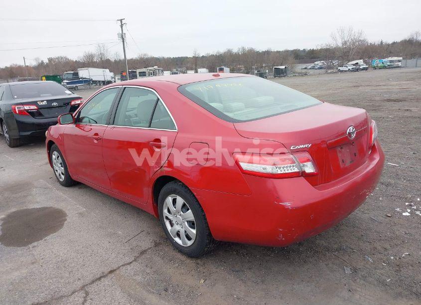 Photo 3 of 2010 Toyota Camry LE (VIN 4T1BF3EK2AU033168)