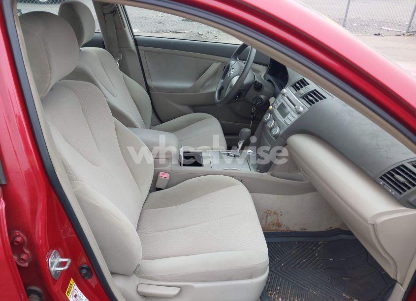 Photo 5 of 2010 Toyota Camry LE (VIN 4T1BF3EK2AU033168)