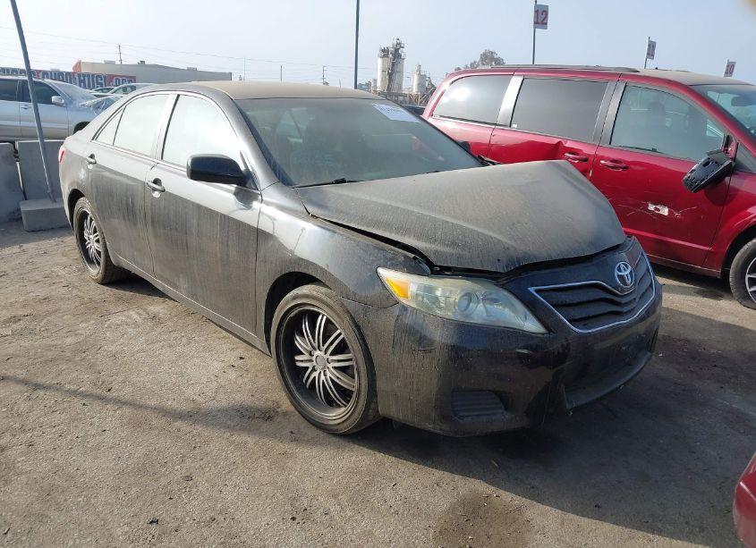 2010 Toyota Camry (VIN 4T1BF3EK2AU033638) main photo