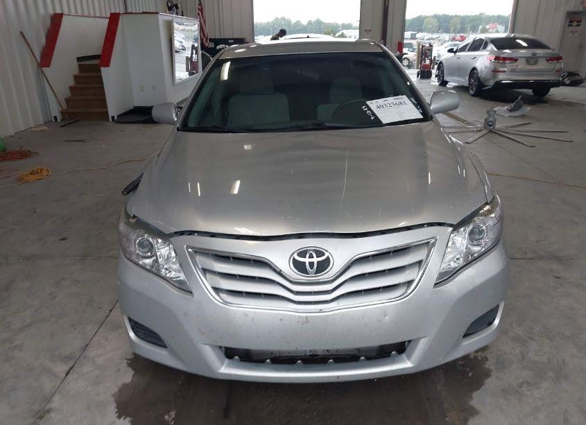 Photo 12 of 2010 Toyota Camry LE (VIN 4T1BF3EK2AU063240)