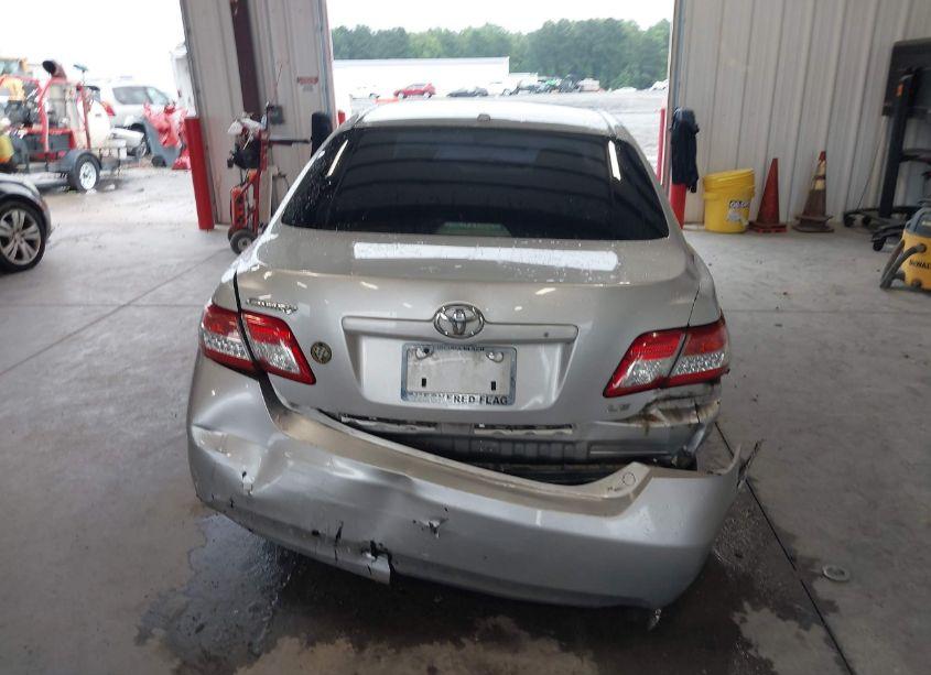 Photo 16 of 2010 Toyota Camry LE (VIN 4T1BF3EK2AU063240)