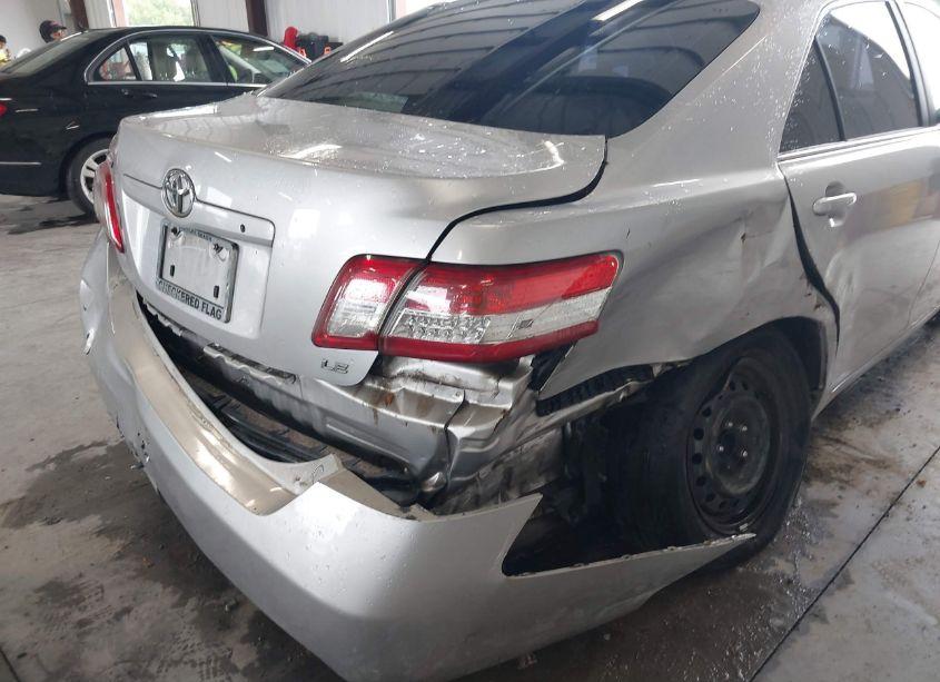 Photo 6 of 2010 Toyota Camry LE (VIN 4T1BF3EK2AU063240)