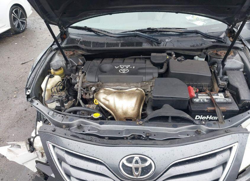 Photo 10 of 2010 Toyota Camry LE (VIN 4T1BF3EK2AU075257)