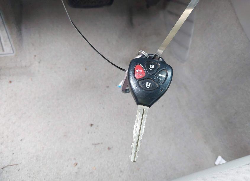 Photo 11 of 2010 Toyota Camry LE (VIN 4T1BF3EK2AU075257)