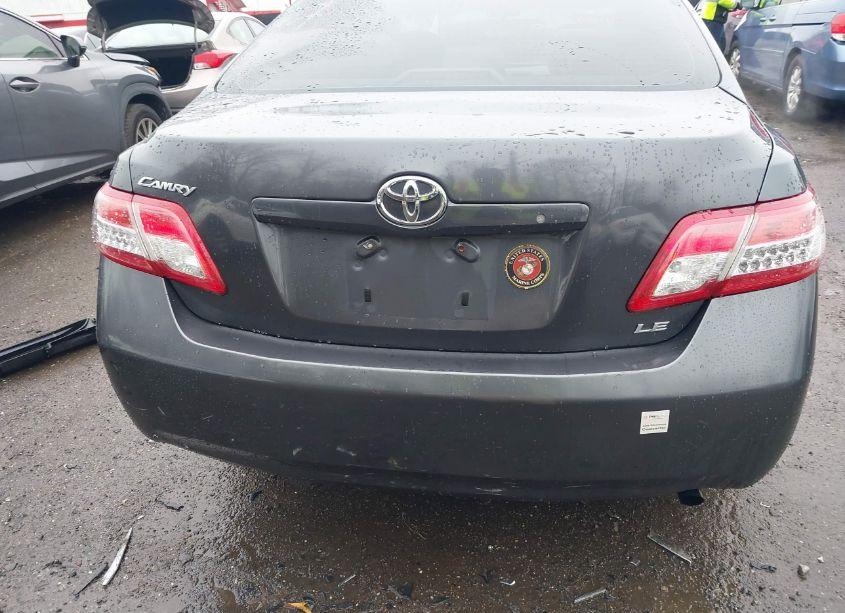Photo 16 of 2010 Toyota Camry LE (VIN 4T1BF3EK2AU075257)