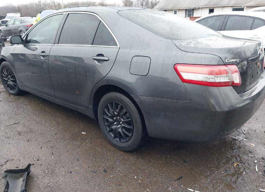 Photo 3 of 2010 Toyota Camry LE (VIN 4T1BF3EK2AU075257)