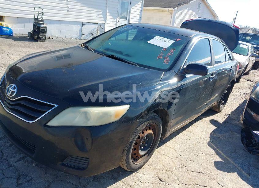 Photo 2 of 2010 Toyota Camry (VIN 4T1BF3EK2AU102103)