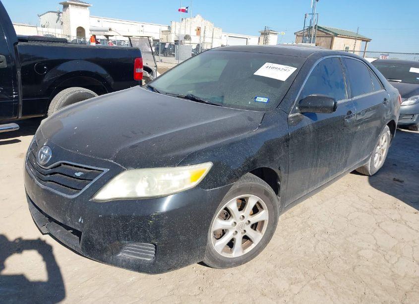 Photo 2 of 2010 Toyota Camry LE/SE/XLE (VIN 4T1BF3EK2AU107009)