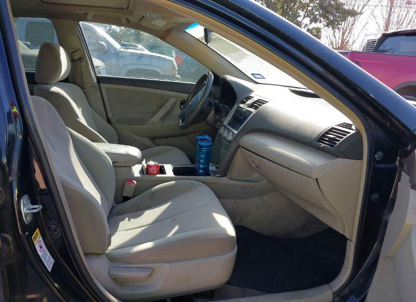 Photo 5 of 2010 Toyota Camry LE/SE/XLE (VIN 4T1BF3EK2AU107009)