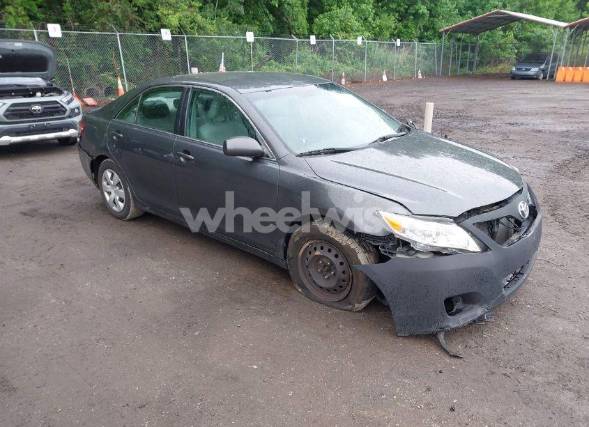 2010 Toyota Camry LE (VIN 4T1BF3EK2AU108953) main photo