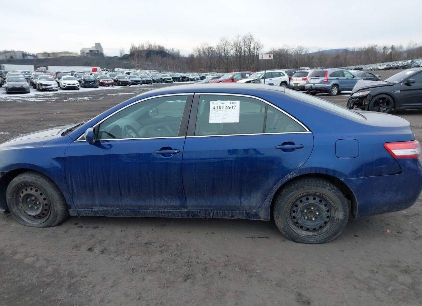 Photo 14 of 2010 Toyota Camry N/A (VIN 4T1BF3EK2AU510746)