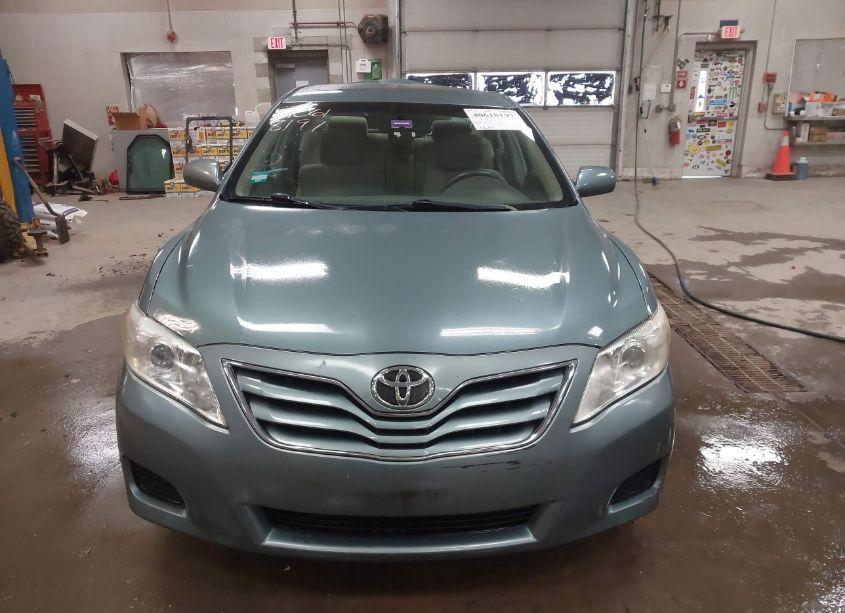 Photo 13 of 2010 Toyota Camry LE (VIN 4T1BF3EK2AU512920)