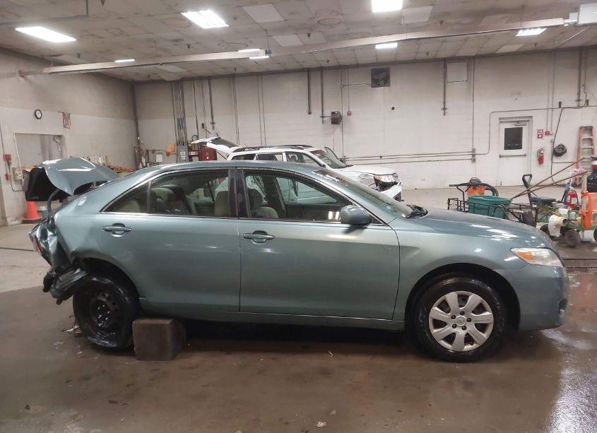 Photo 14 of 2010 Toyota Camry LE (VIN 4T1BF3EK2AU512920)