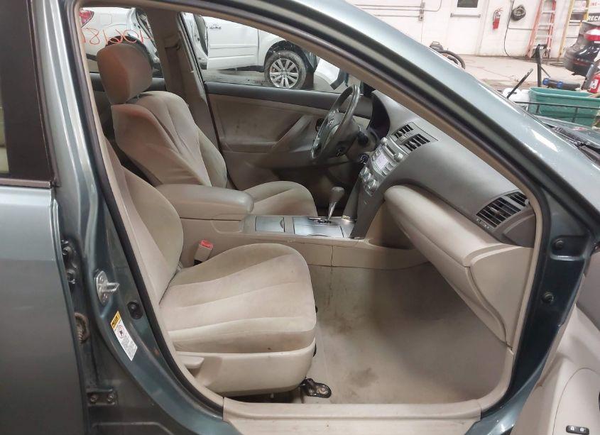 Photo 5 of 2010 Toyota Camry LE (VIN 4T1BF3EK2AU512920)