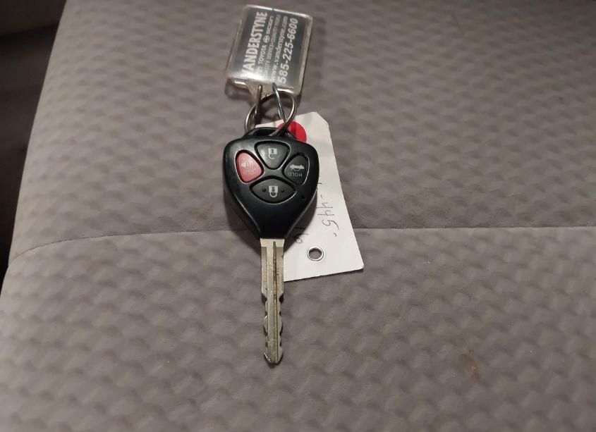 Photo 11 of 2010 Toyota Camry LE (VIN 4T1BF3EK2AU538904)