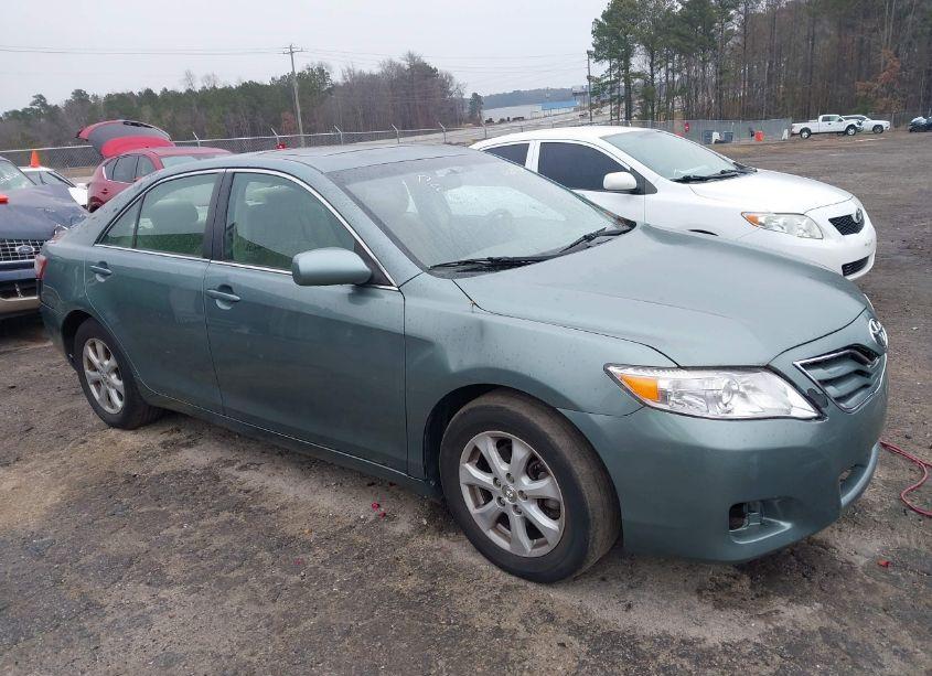 2010 Toyota Camry SE/LE/XLE (VIN 4T1BF3EK2AU542743) main photo