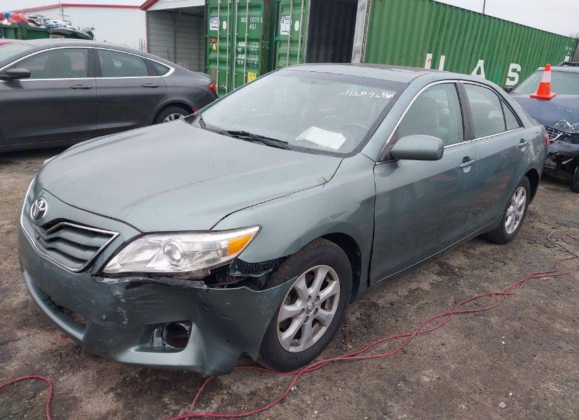 Photo 2 of 2010 Toyota Camry SE/LE/XLE (VIN 4T1BF3EK2AU542743)