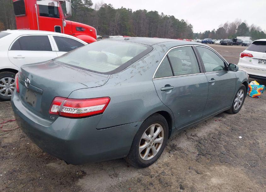 Photo 4 of 2010 Toyota Camry SE/LE/XLE (VIN 4T1BF3EK2AU542743)