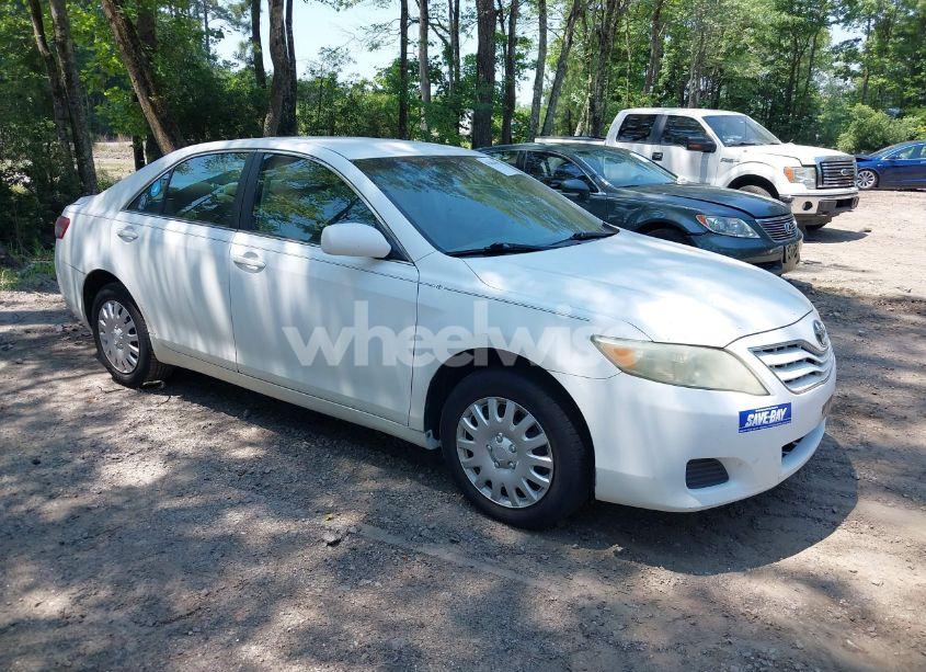 2010 Toyota Camry LE (VIN 4T1BF3EK2AU544265) main photo