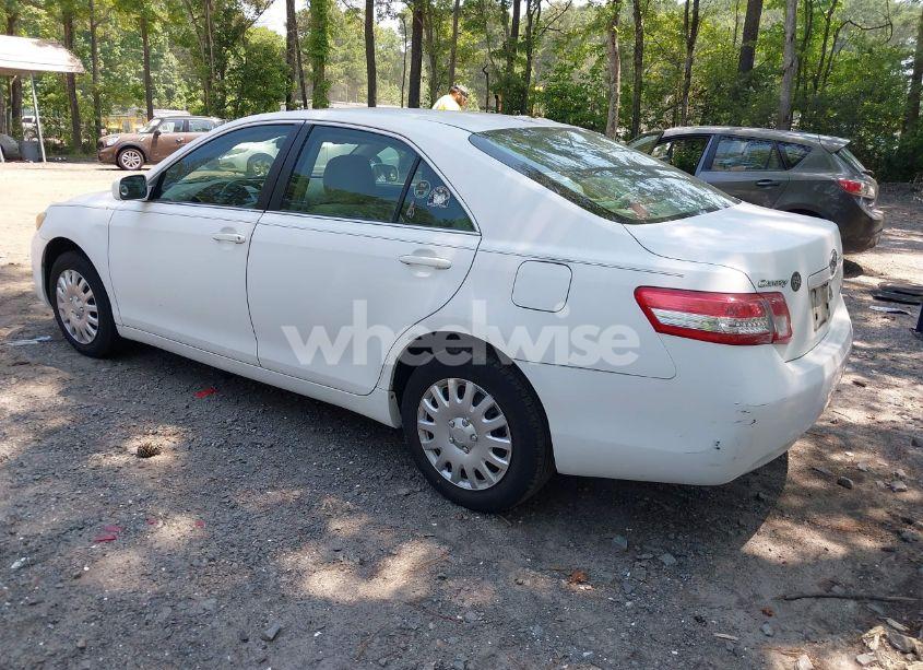 Photo 3 of 2010 Toyota Camry LE (VIN 4T1BF3EK2AU544265)