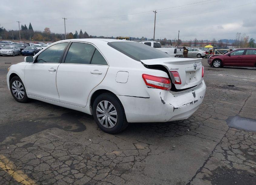 Photo 3 of 2010 Toyota Camry LE (VIN 4T1BF3EK2AU546081)