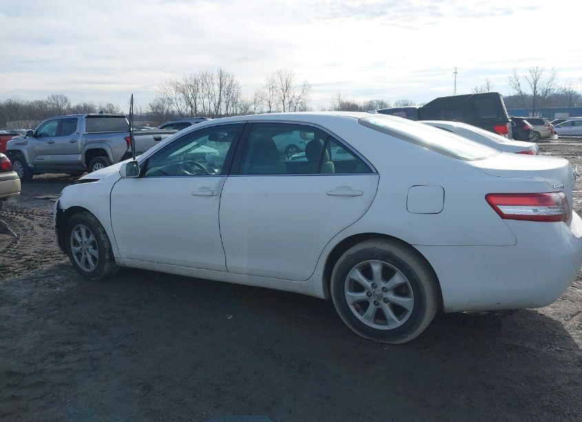 Photo 15 of 2010 Toyota Camry LE (VIN 4T1BF3EK2AU559736)