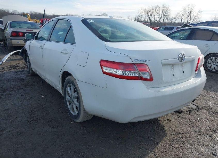 Photo 3 of 2010 Toyota Camry LE (VIN 4T1BF3EK2AU559736)