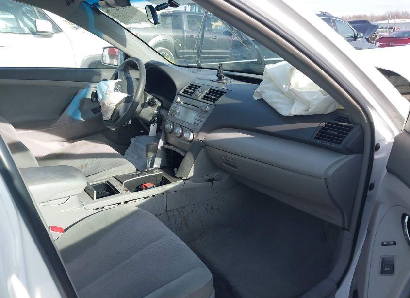Photo 5 of 2010 Toyota Camry LE (VIN 4T1BF3EK2AU559736)
