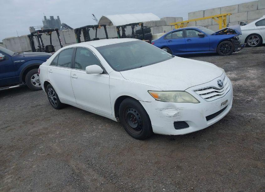 2010 Toyota Camry N/A (VIN 4T1BF3EK2AU560112) main photo