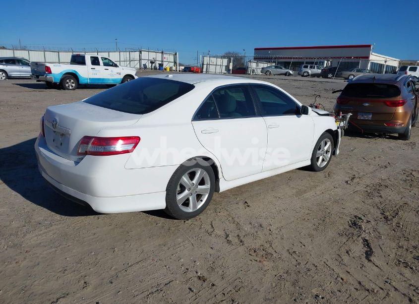 Photo 4 of 2010 Toyota Camry SE (VIN 4T1BF3EK2AU564600)