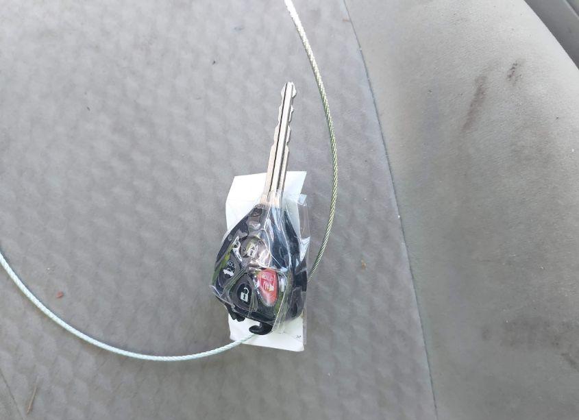 Photo 11 of 2010 Toyota Camry LE (VIN 4T1BF3EK2AU573572)