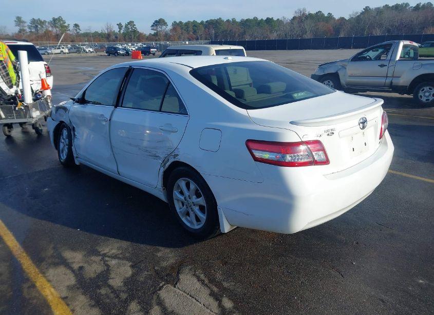 Photo 3 of 2010 Toyota Camry LE (VIN 4T1BF3EK2AU573572)