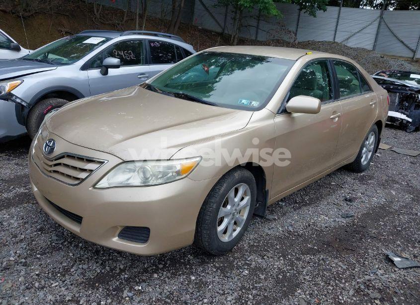 Photo 2 of 2011 Toyota Camry LE (VIN 4T1BF3EK2BU119615)