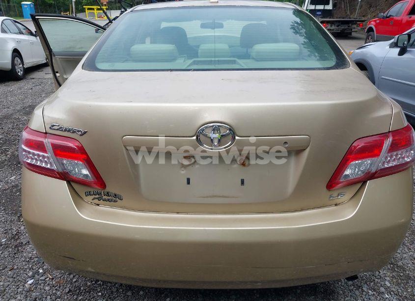 Photo 6 of 2011 Toyota Camry LE (VIN 4T1BF3EK2BU119615)