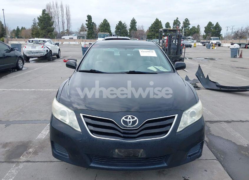 Photo 13 of 2011 Toyota Camry LE (VIN 4T1BF3EK2BU123664)