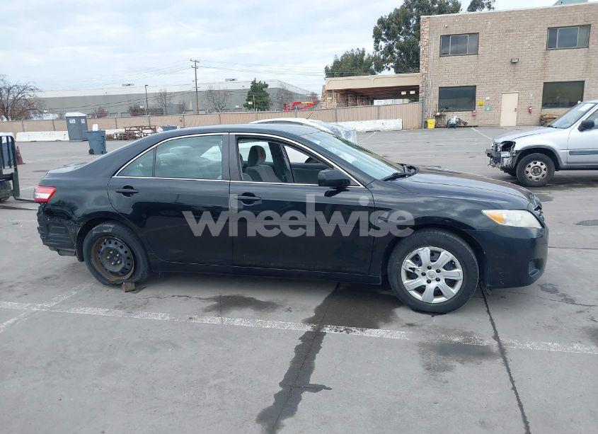 Photo 14 of 2011 Toyota Camry LE (VIN 4T1BF3EK2BU123664)