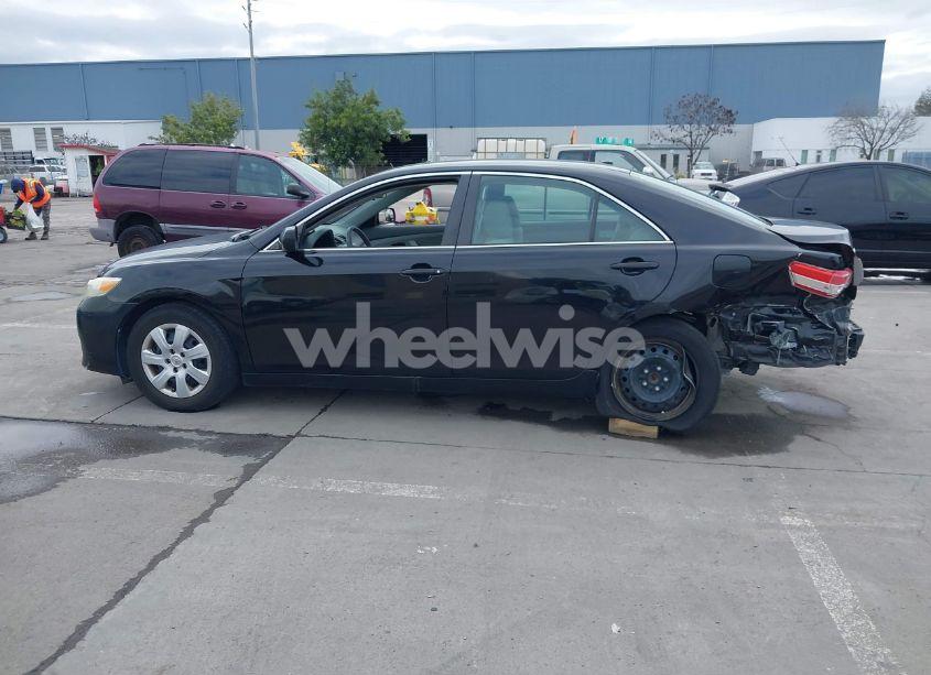 Photo 15 of 2011 Toyota Camry LE (VIN 4T1BF3EK2BU123664)