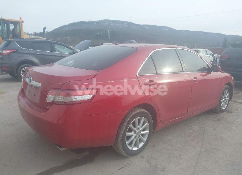 Photo 4 of 2011 Toyota Camry XLE (VIN 4T1BF3EK2BU127682)