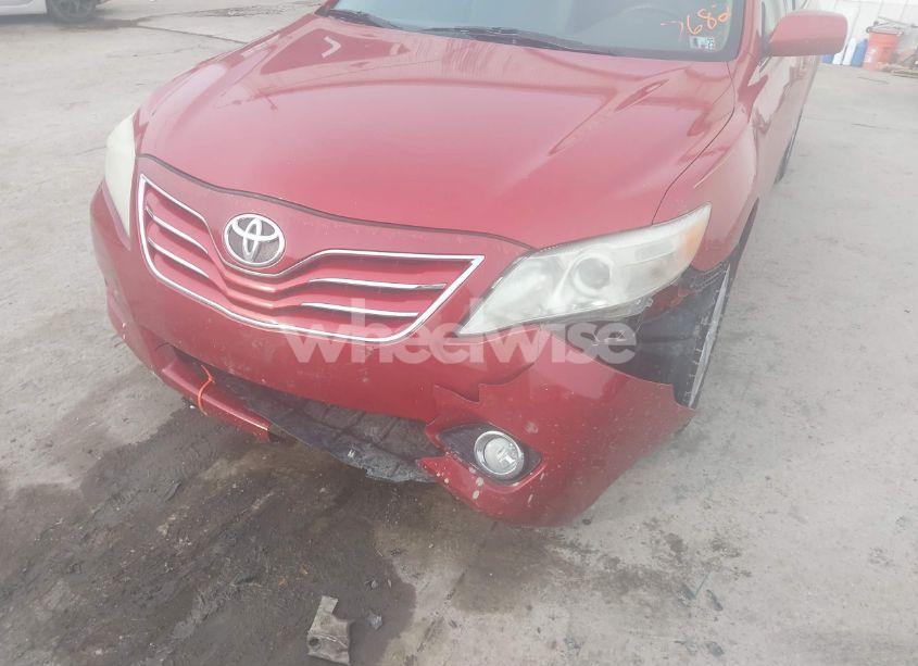 Photo 6 of 2011 Toyota Camry XLE (VIN 4T1BF3EK2BU127682)