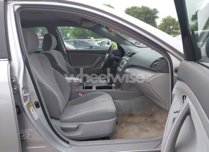 Photo 5 of 2011 Toyota Camry (VIN 4T1BF3EK2BU130159)